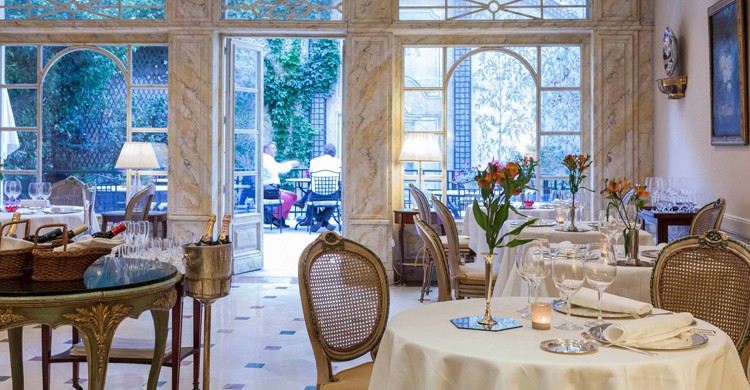 Cintura Distribuir amargo Los 10 restaurantes más románticos de todo Madrid - El Viajero Fisgón